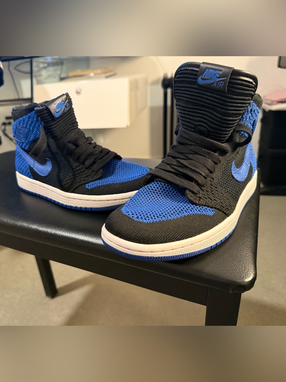 Nike Air Jordan 1 Retro High Flyknit "Royal" sneakers. Size 5.5. Rare. Worn once